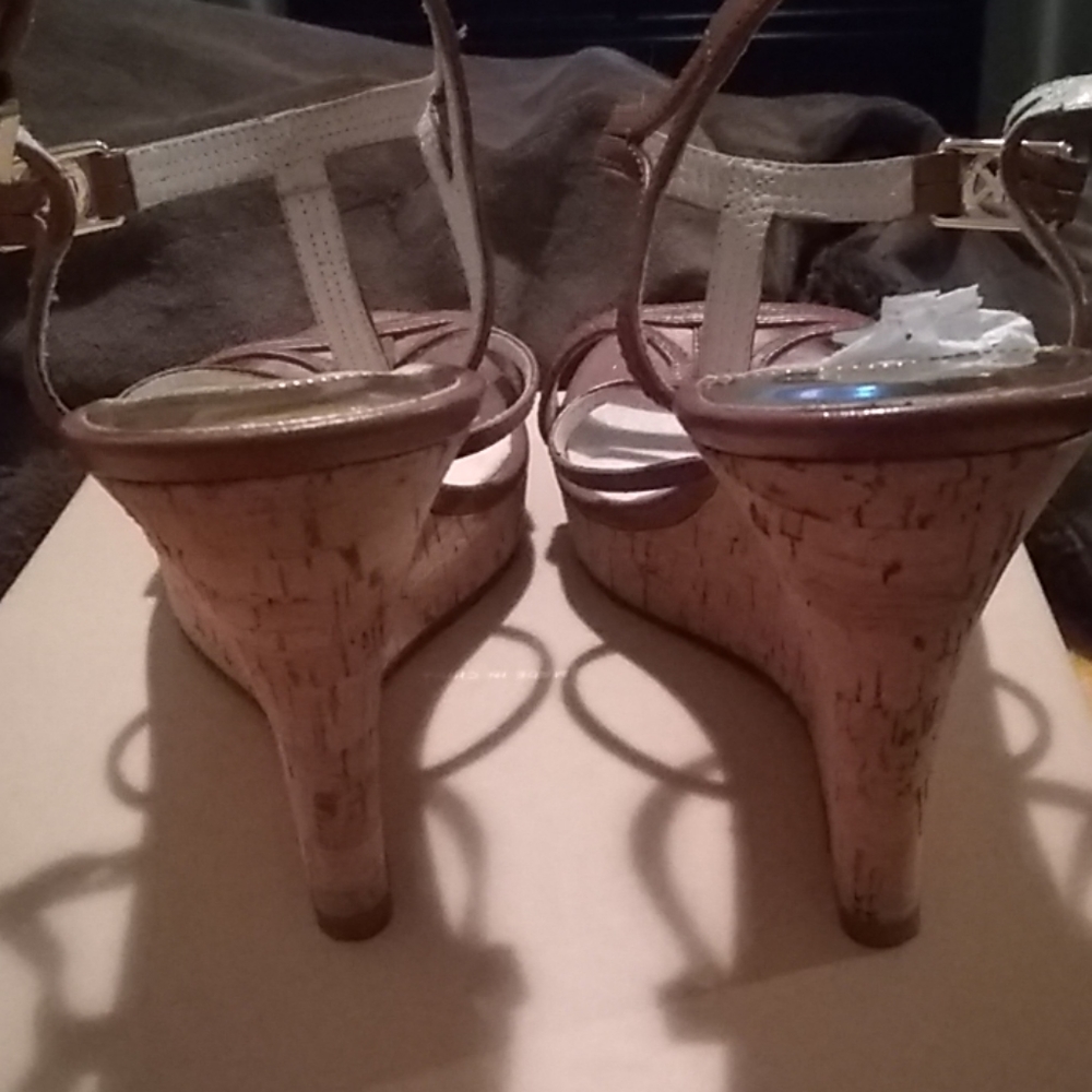 Sandals - Picture 3 of 4